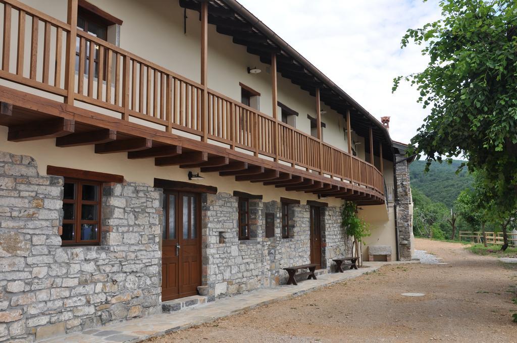 Pri Bregarju Guest House Podsabotin Ngoại thất bức ảnh