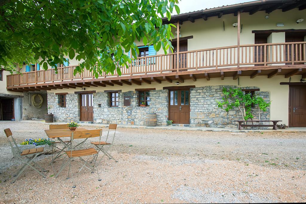 Pri Bregarju Guest House Podsabotin Ngoại thất bức ảnh