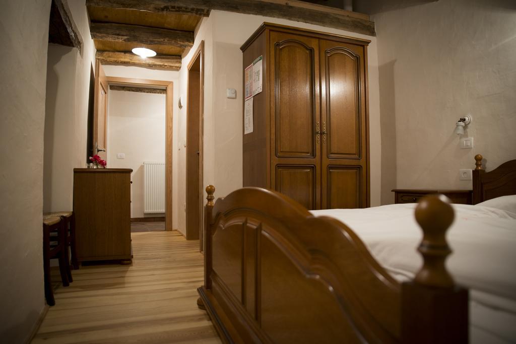 Pri Bregarju Guest House Podsabotin Ngoại thất bức ảnh